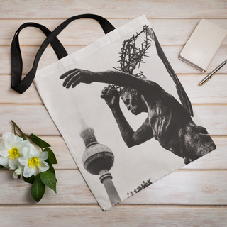 Lina vai kokvilnas auduma maisiņš «Jēzus skulptūra Berlīnē» | Kolekcija «Melnbalts»