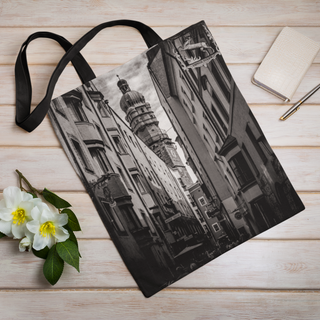 Lina vai kokvilnas auduma maisiņš «Veca baznīca ielas gala» | Kolekcija «Melnbalts»