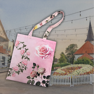 Tukuma Rožu svētku maisiņš – radīts no 50 metrus gara karoga | diz. 1