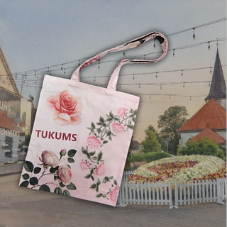 Tukuma Rožu svētku maisiņš – radīts no 50 metrus gara karoga | diz. 2